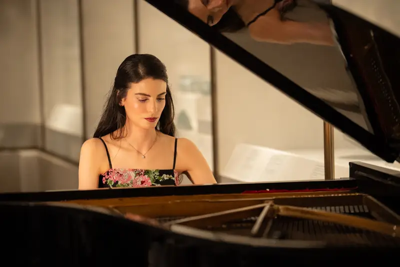 Documenting Nicoleta Savidou's Dream Performance at The Metropolitan Museum of Art