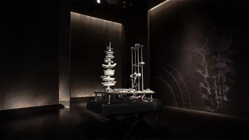 Documenting The Blue Left Spinning: A Kinetic Sound Sculpture by Salome Yichi Zhang